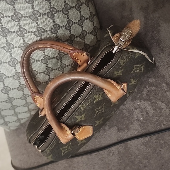 Nano vintage zipper been repair an put it together